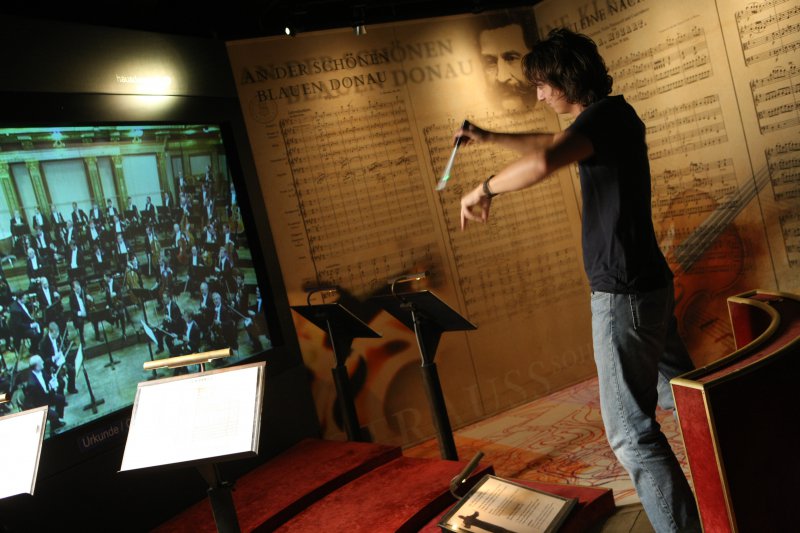 Haus der Musik Virtual Orchestra Conductor