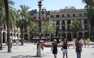 Plaça Reial - Barcelona's favourite meeting place